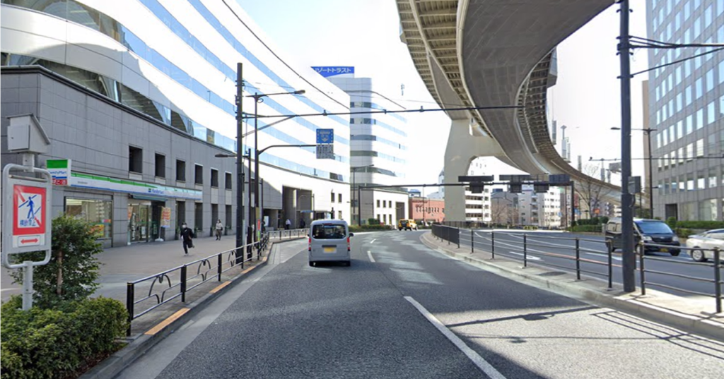 東京都渋谷区_2車線道路