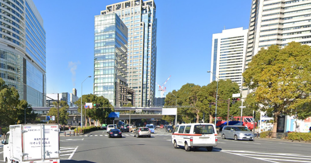神奈川県横浜市中区_多車線