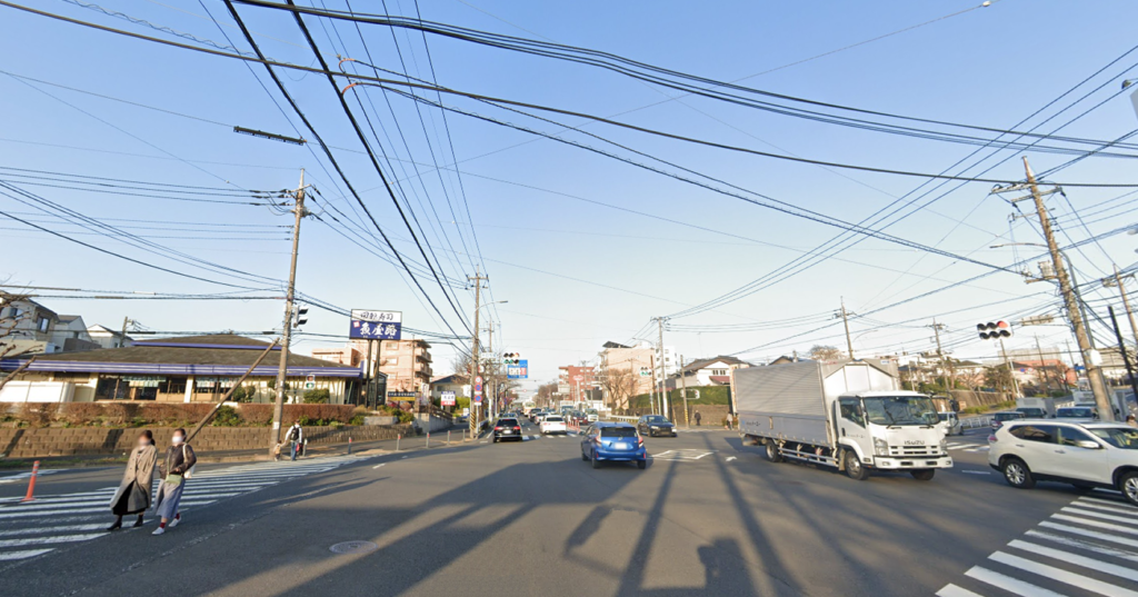 神奈川県横浜市緑区_多車線