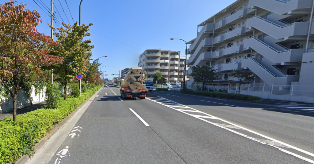 神奈川県川崎市多摩区_2車線道路